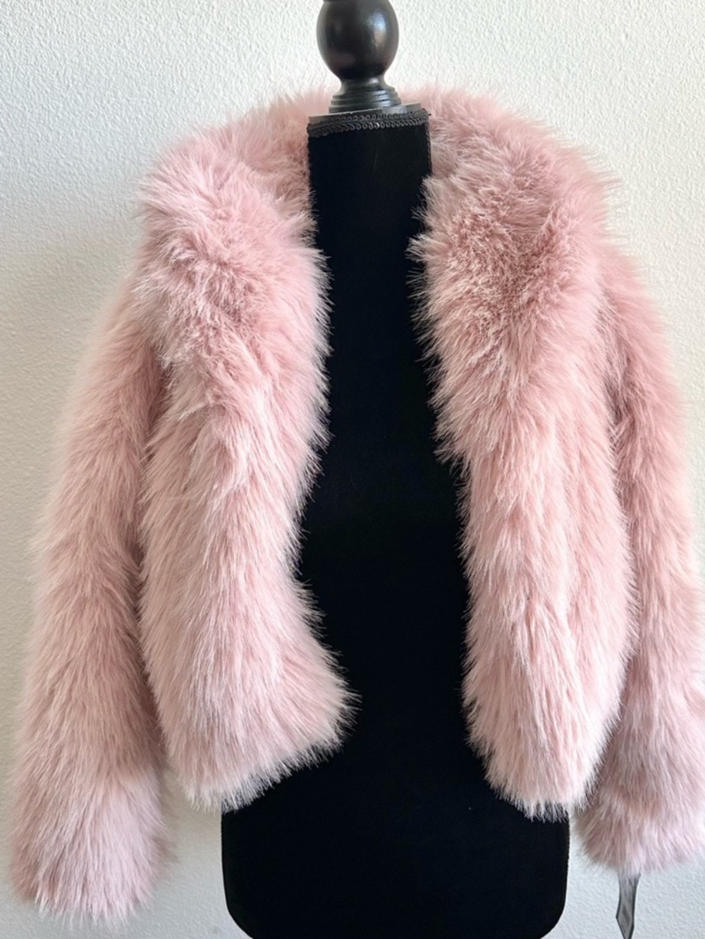 Art class size 14 light Pink furry jacket + FREEEE  faux pearl/keychain